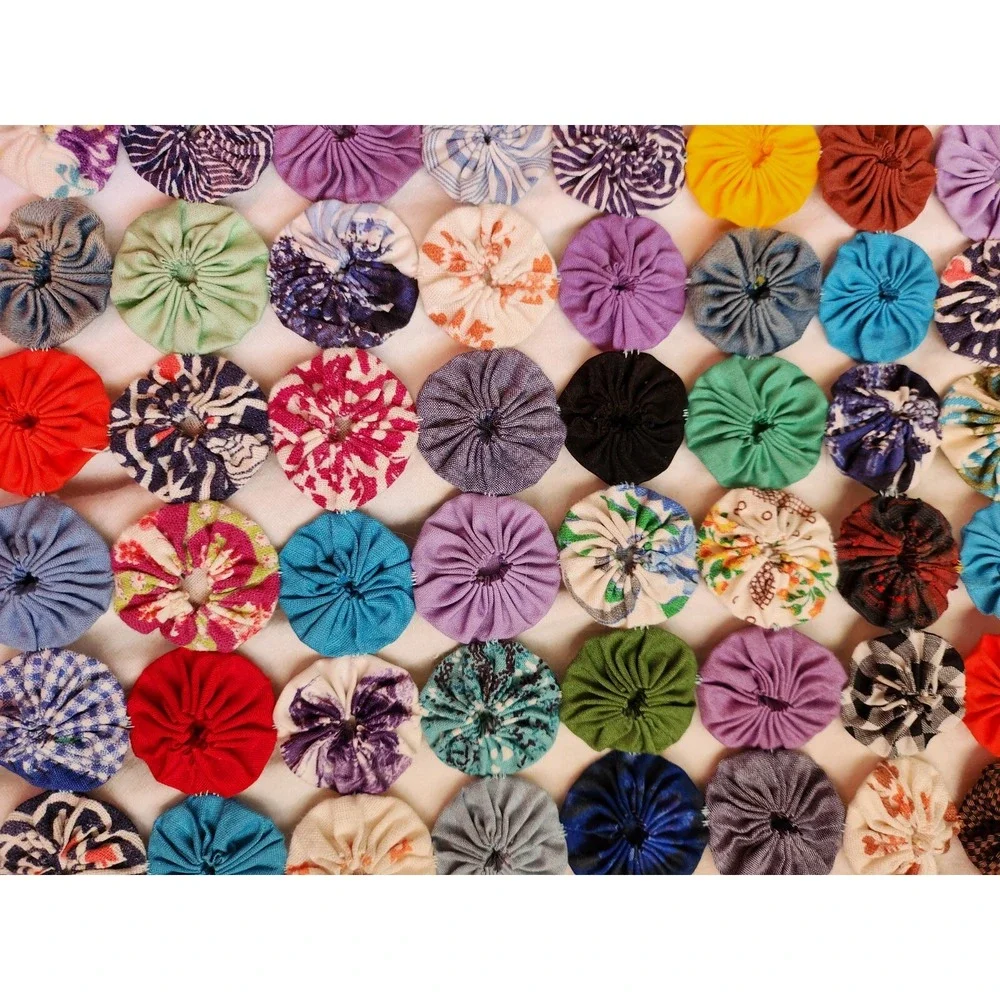 Gorgeous Vintage Handmade YoYo Hand Sewn Quilt Topper Stylish Cottage 94 × 51‎